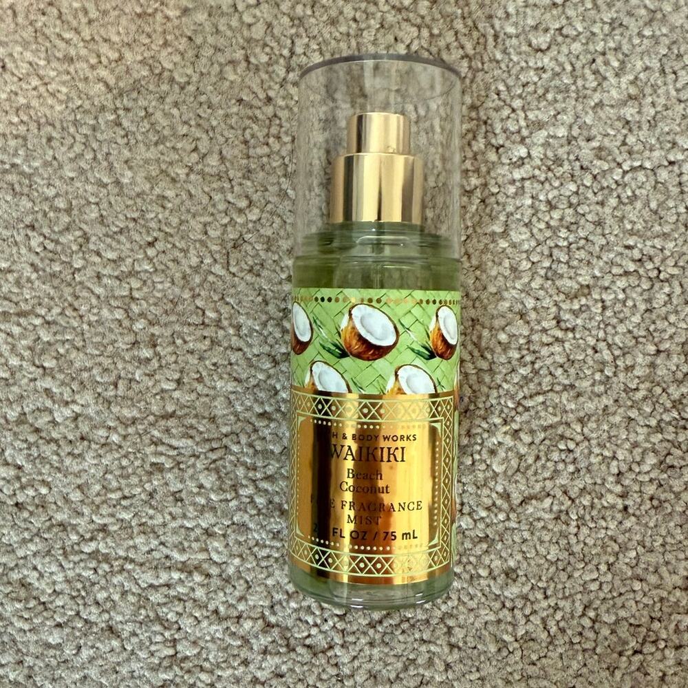 New Bath & Body Works Wakiki Beach Coconut Mini set of 3 - Picture 2 of 3